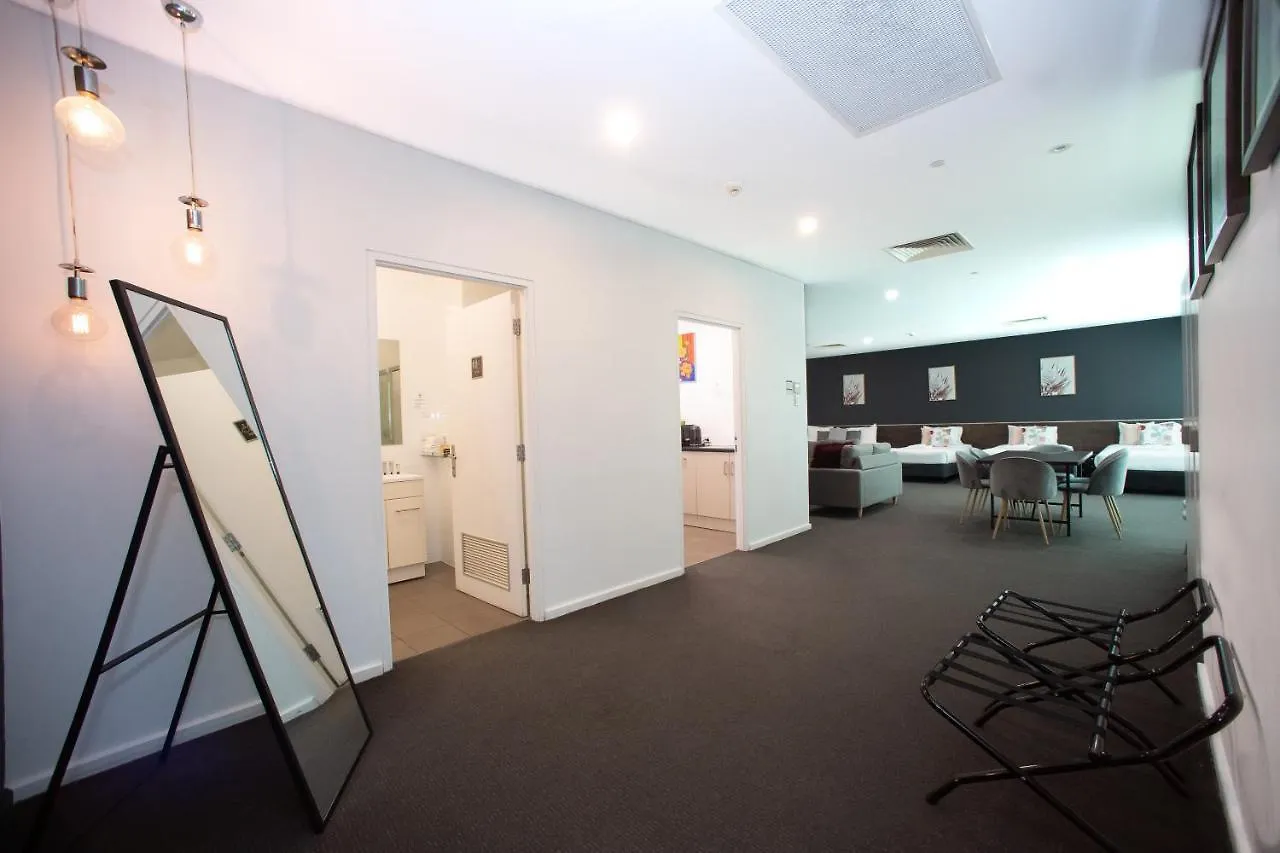Sfera'S Park Suites & Convention Centre Adelaide 4*,