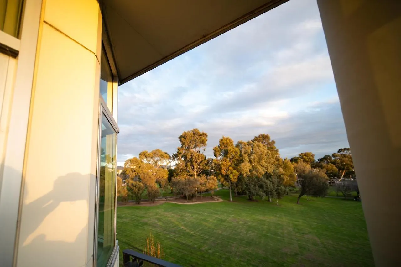 **** Hotel Sfera'S Park Suites & Convention Centre Adelaide Australia