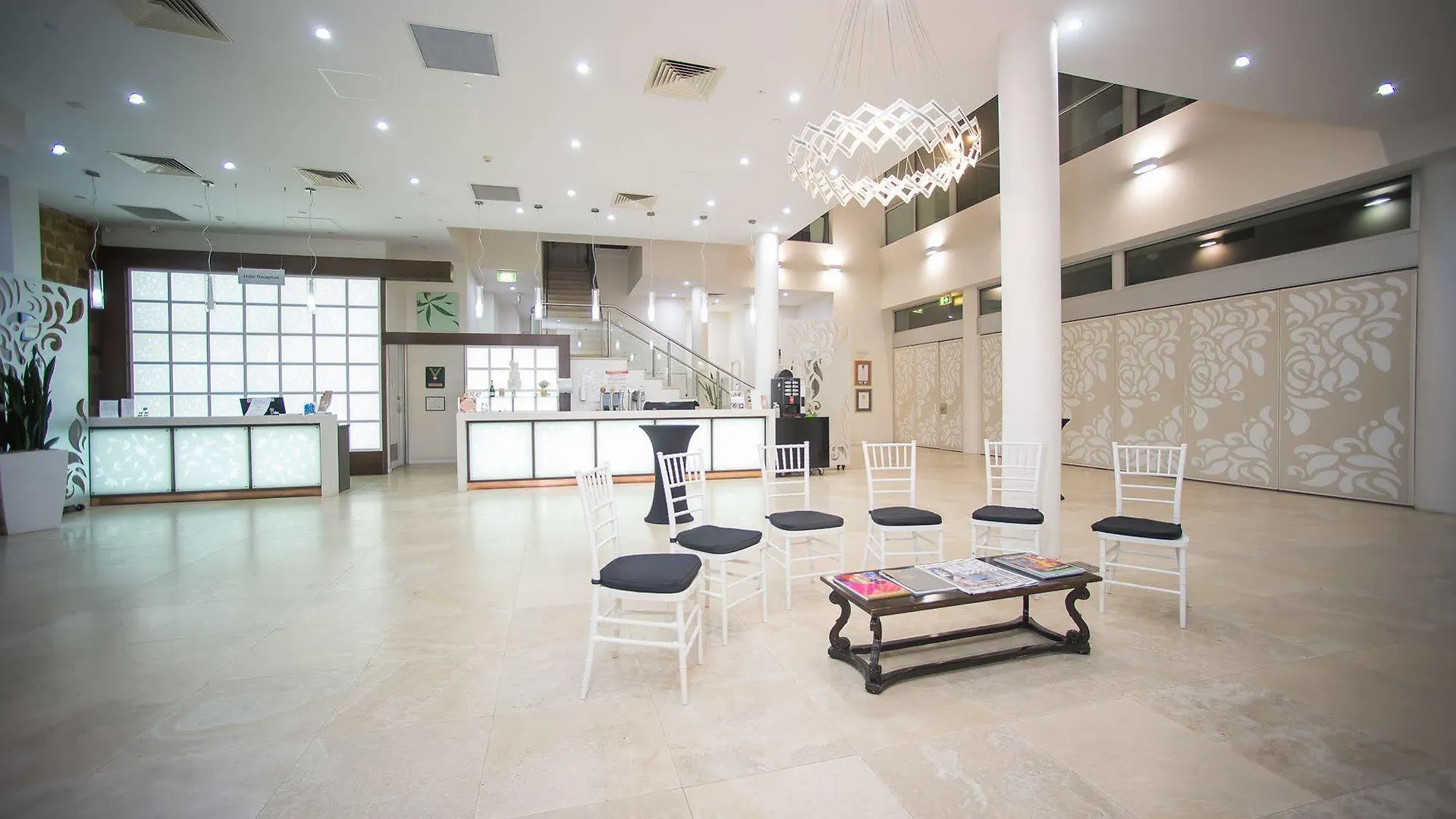 **** Hotel Sfera'S Park Suites & Convention Centre Adelaide Australia