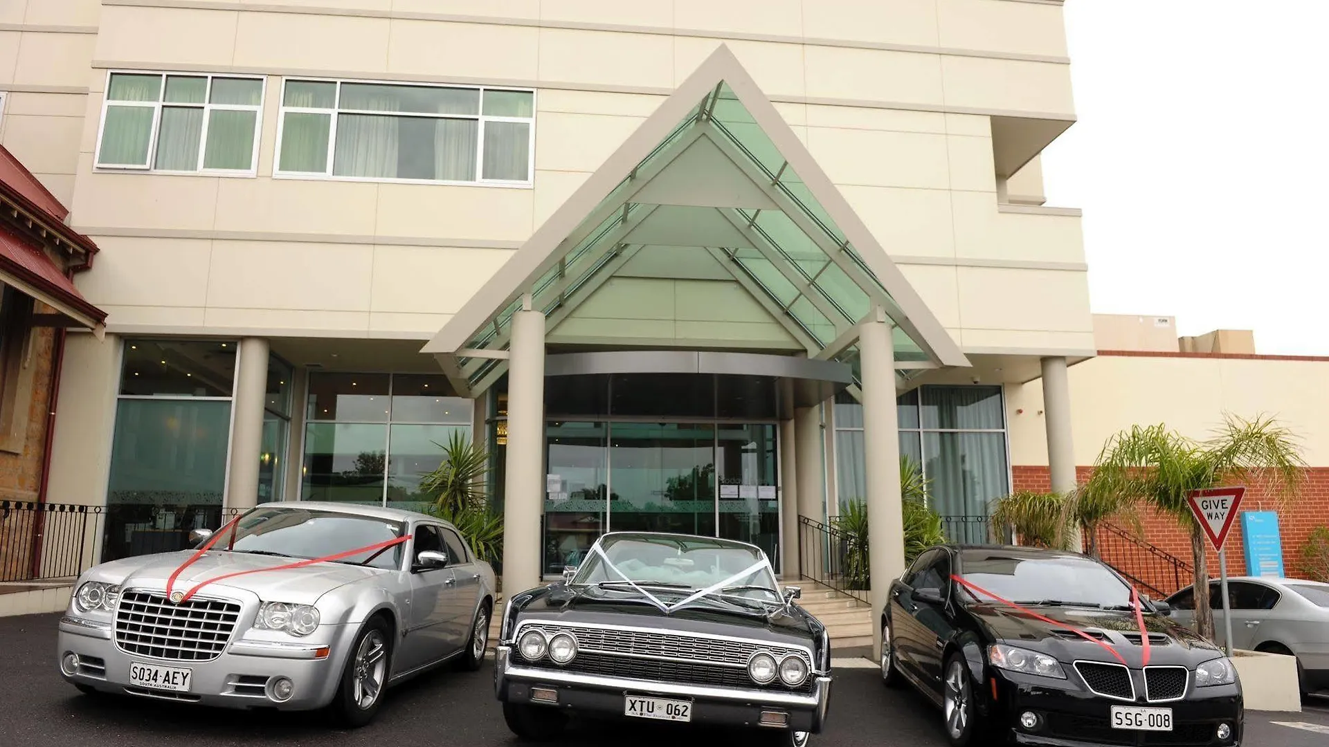 Sfera'S Park Suites & Convention Centre Adelaide 4*,