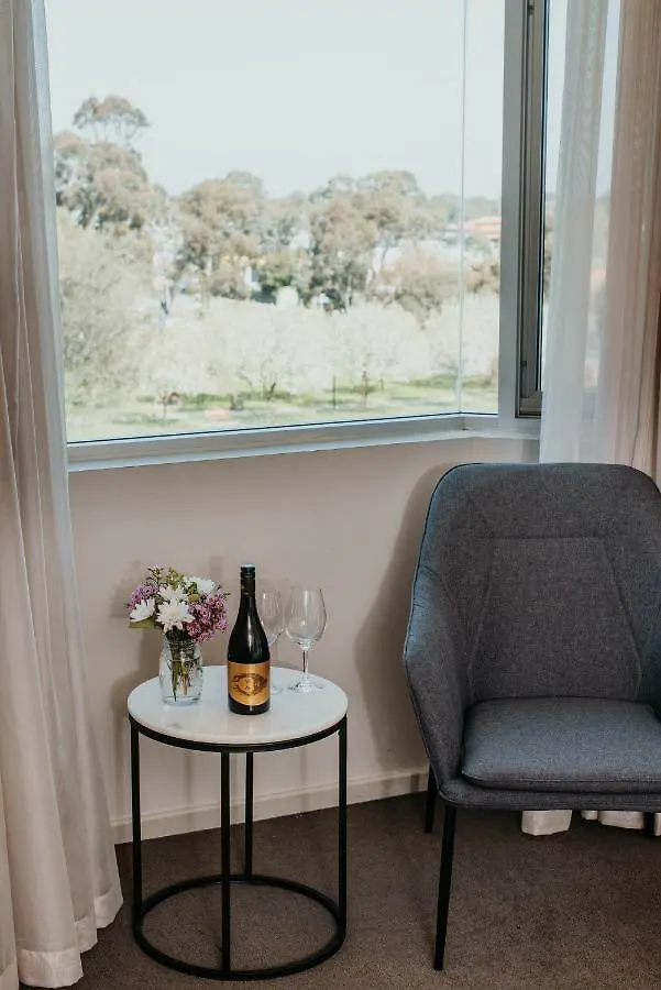 Sfera'S Park Suites & Convention Centre Adelaide 4*,